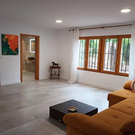 Aurora 6 Villa