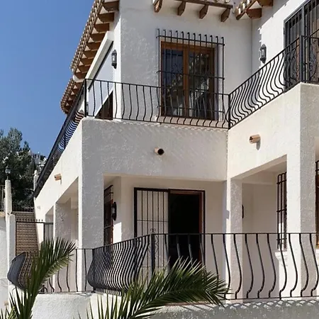 Aurora 6 Villa